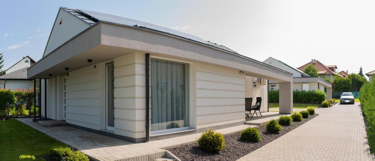 Twins Apartman Heviz Exterior photo