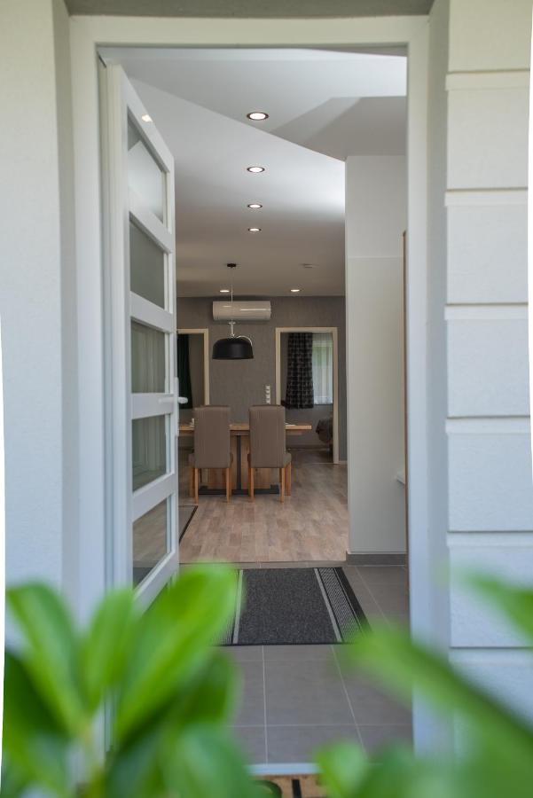Twins Apartman Heviz Exterior photo