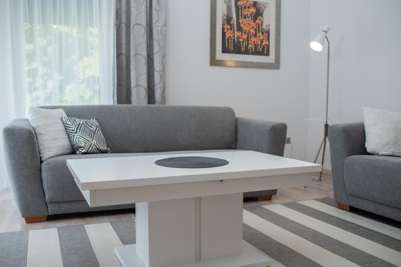 Twins Apartman Heviz Exterior photo