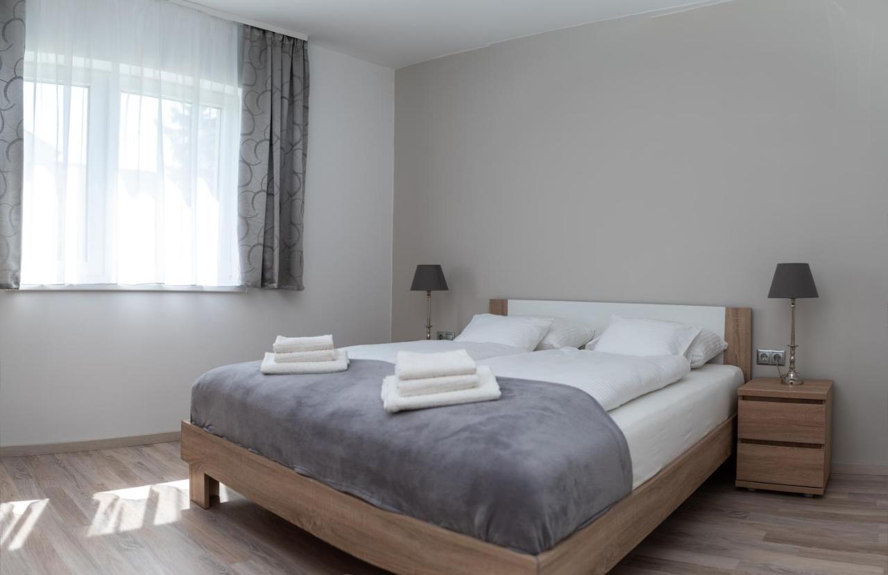 Twins Apartman Heviz Exterior photo